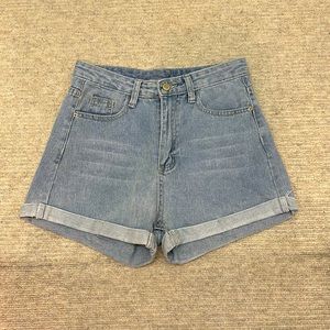 LIGHT-WASH HIGH-WAISTED JEAN SHORTS